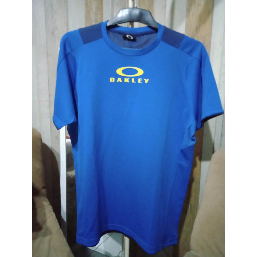 kaos olahraga Oakley preloved