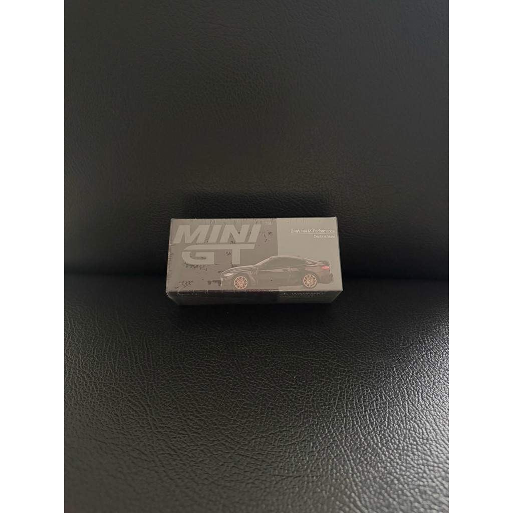 Mini GT 1112 BMW M4 M-Performance (G82) Daytona Violet MiniGT