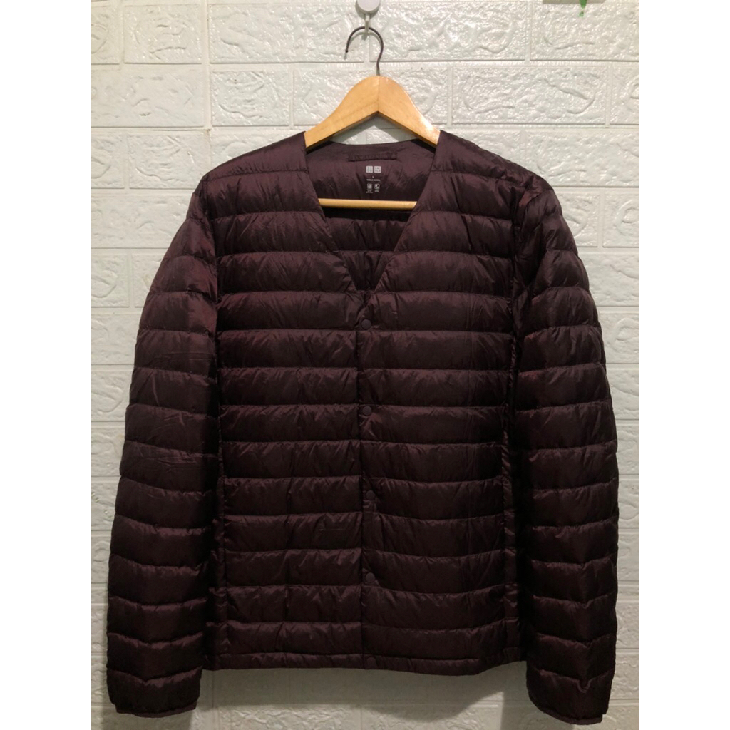 UNIQLO ultralight down jacket v neck marun gelap glossy