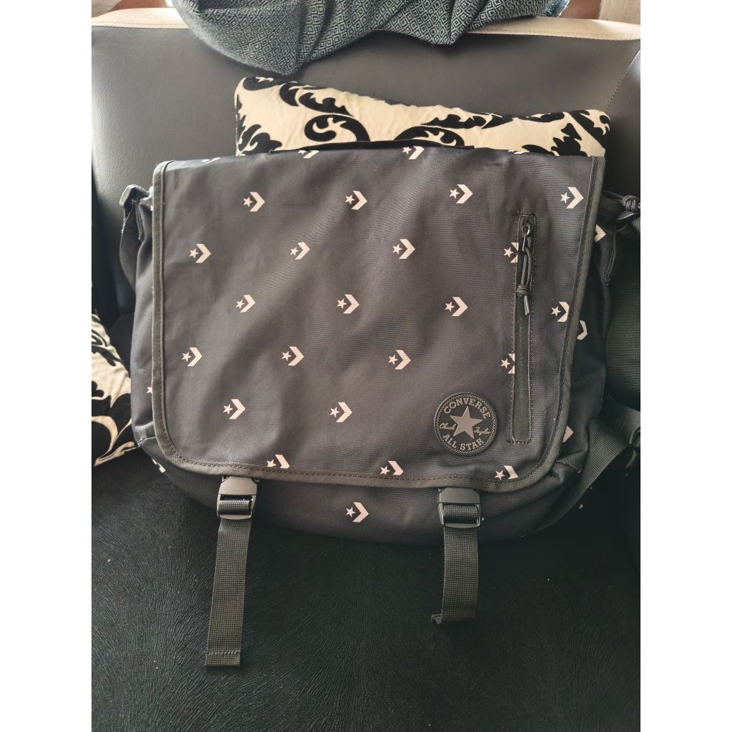 tas slempang converse original