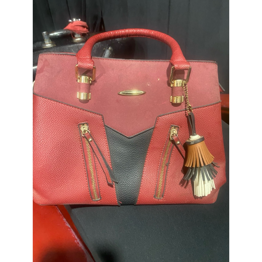 preloved tas merah