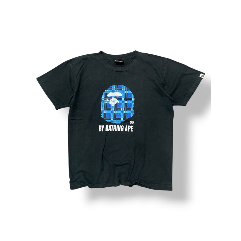 Baju Kaos Tshirt Bape By A Bathing Ape Bekas