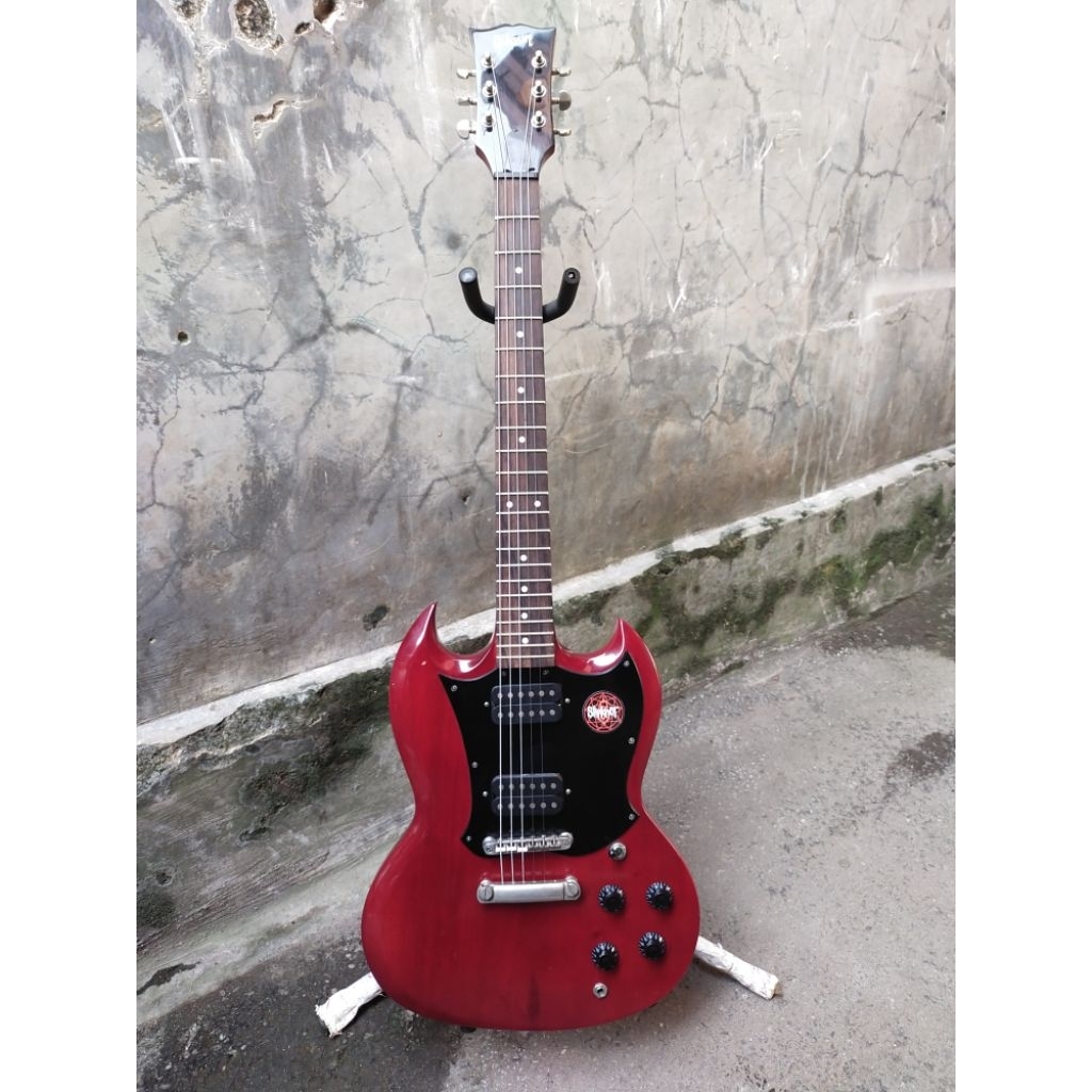GITAR GIBSON SG CUSTOM STANDAR PABRIKAN ada nomor serinya (bukan custom rumahan) Gitar Listrik Elekt