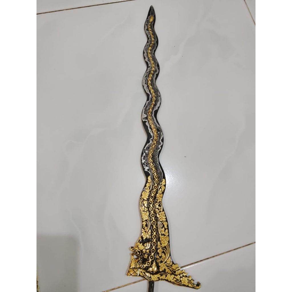 Keris Bali Naga Rojo Luk 13 Kamarogan perak sepuh Emas