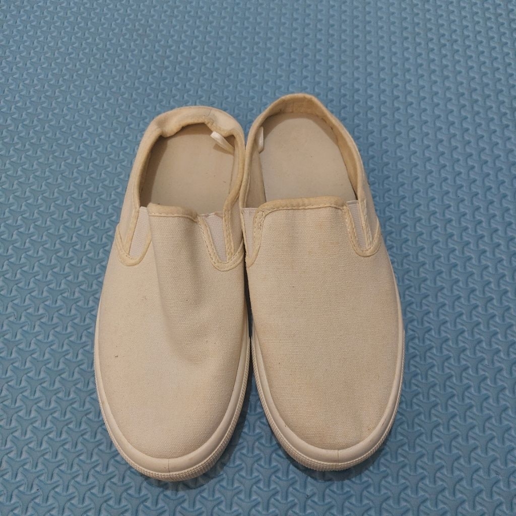 preloved sepatu slop rubi | preloved sepatu rubi