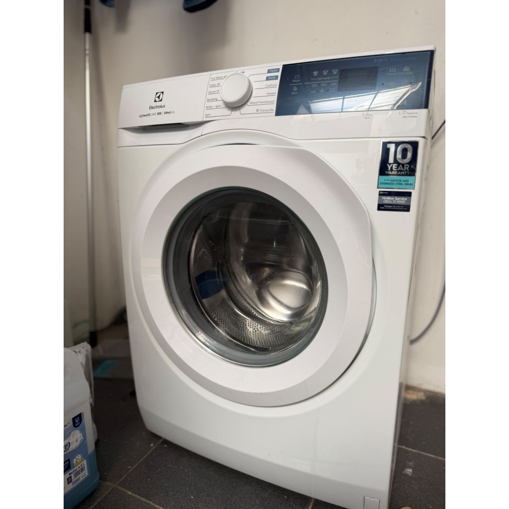 Electrolux Mesin Cuci Front Loading 8KG