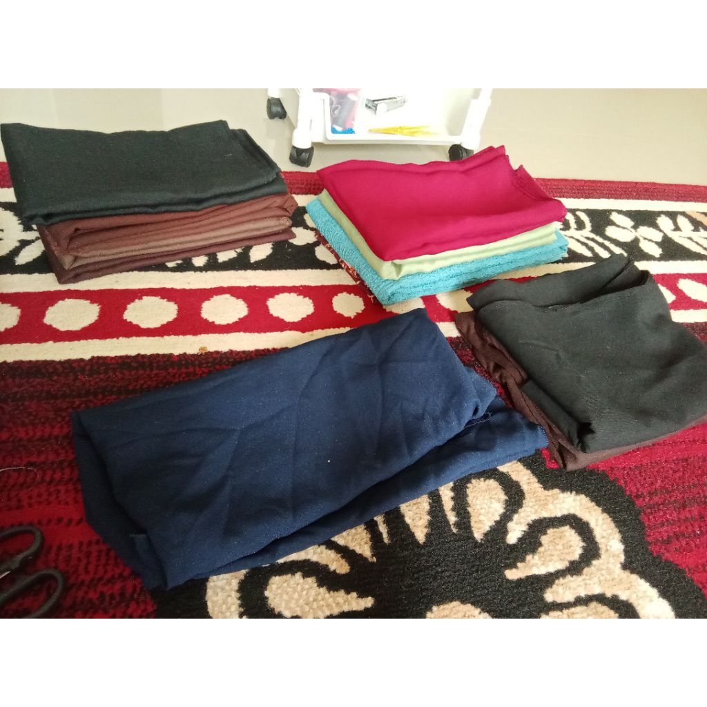 (KATEGORI B) Preloved Hijab Langsungan Big Size/Hijab Langsungan/Hijab Segiempat Sekolah/Hijab Segie