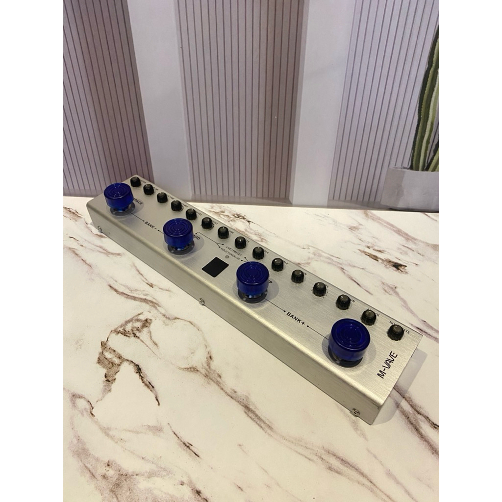 M-VAVE Tank-B Electric Bass Multi-Effect Pedal