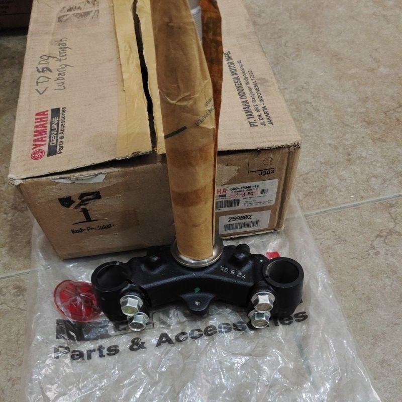 SEGITIGA T STANG SETIR STIR BAWAH UNDER BRACKET COMP YAMAHA VEGA R ZR ORI YGP ASLI / 5D9-F3340-10