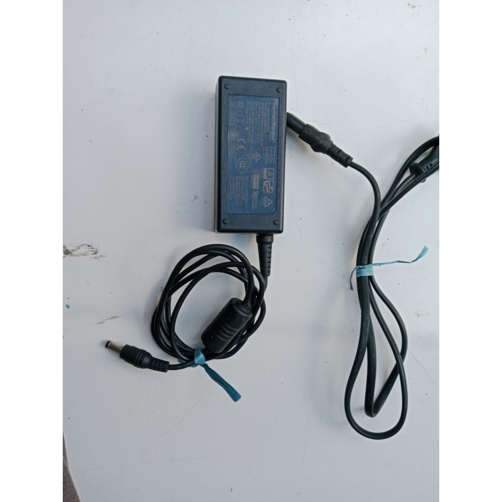 Adaptor 19V 2A BUAT cas speaker Harman/kardon Onyx Studio 5 6 7 originalor 19V 2A BUAT cas speaker H