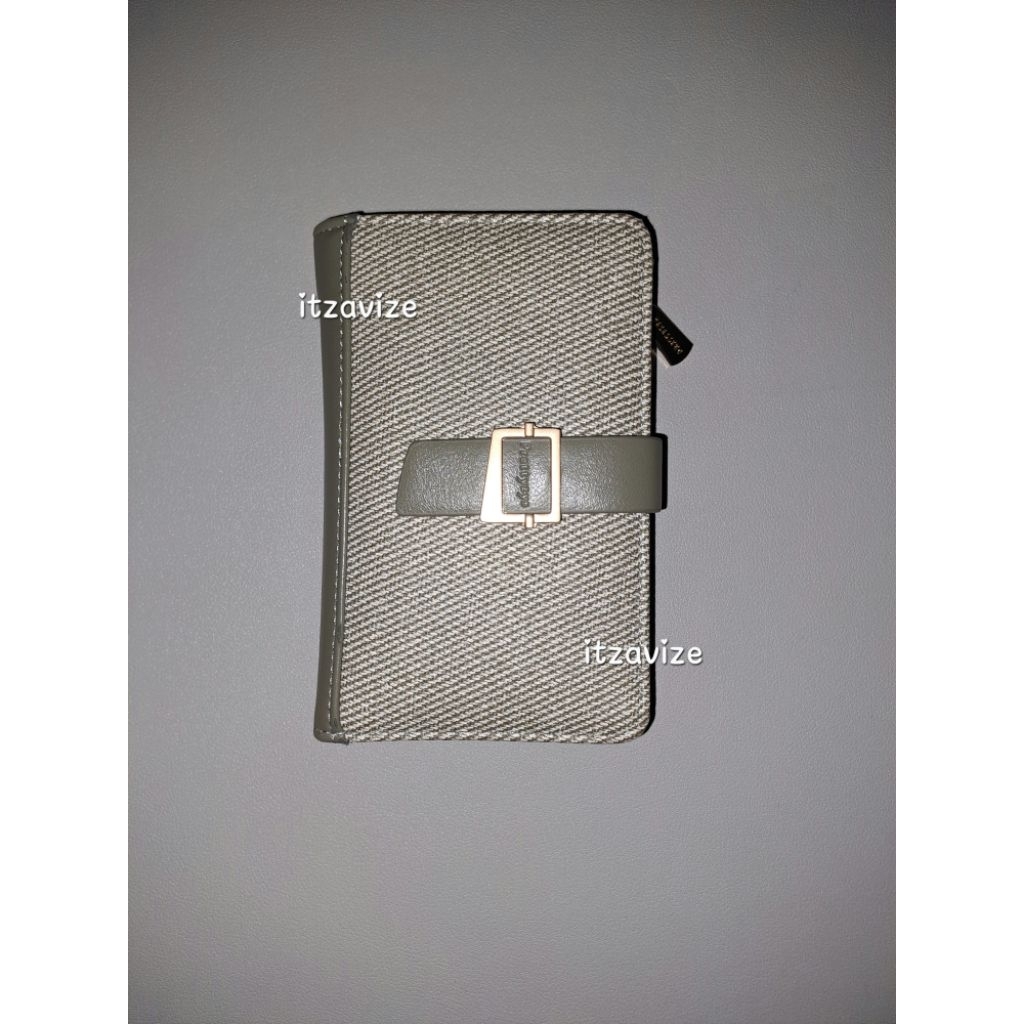 Dompet Lipat Wanita / Wallet Prettyzys