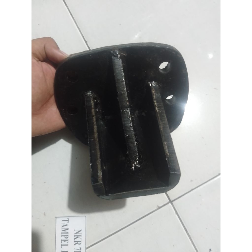 Hanger Extra Hanger Helper ELF NMR 71 NKR 71 Macan Tebal 12mm - Tampel Per Elf NMR 71 NKR 71 Macan