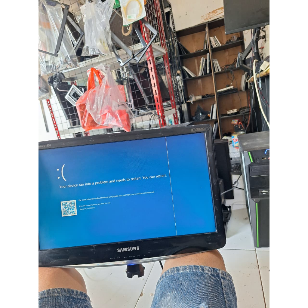 SAMSUNG B1930N MONITOR KOMPUTER MINUS TANPA KAKI GARIS SEHELAI RAMBUT COCOK UNTUK CCTV
