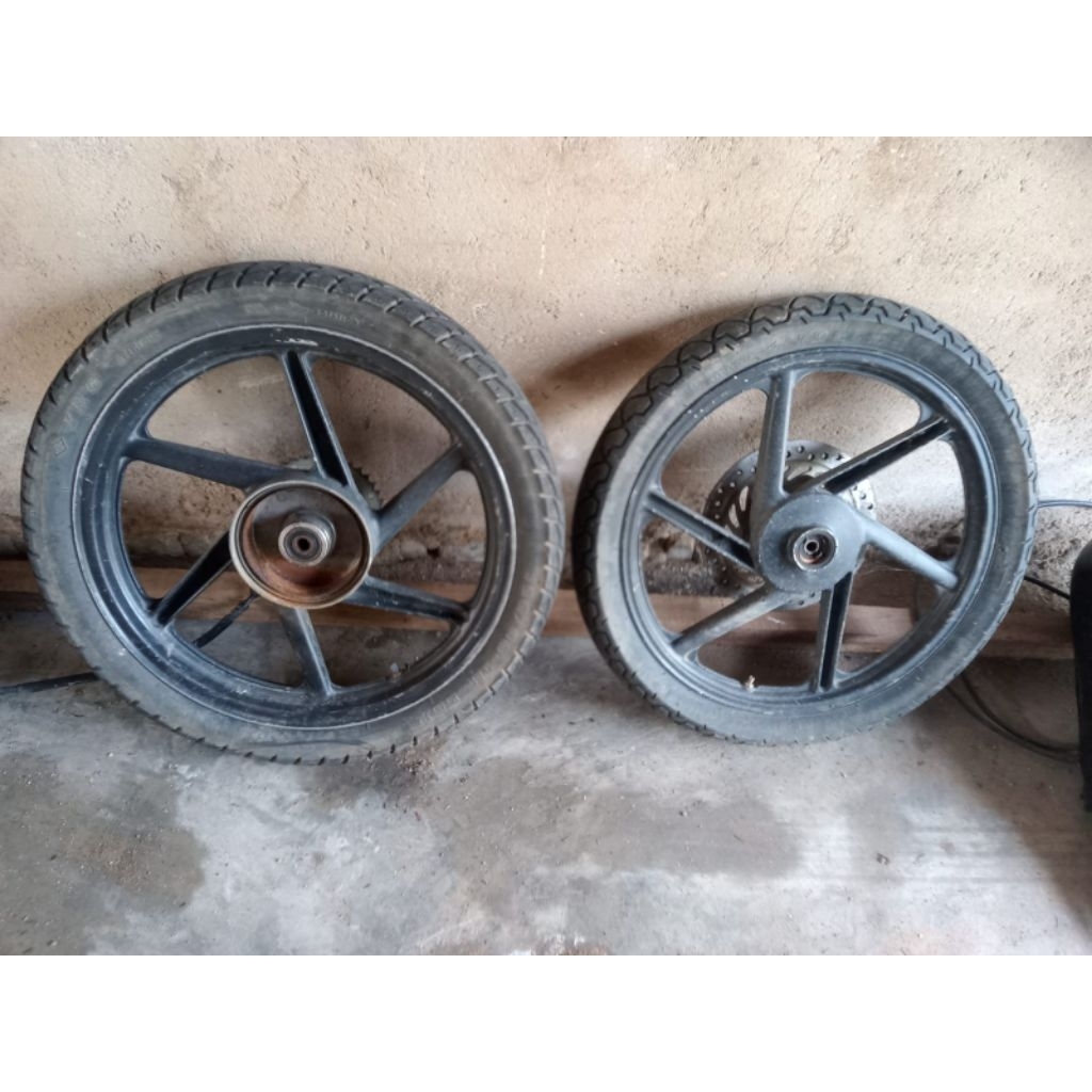 velg original Megapro Primus r18 second