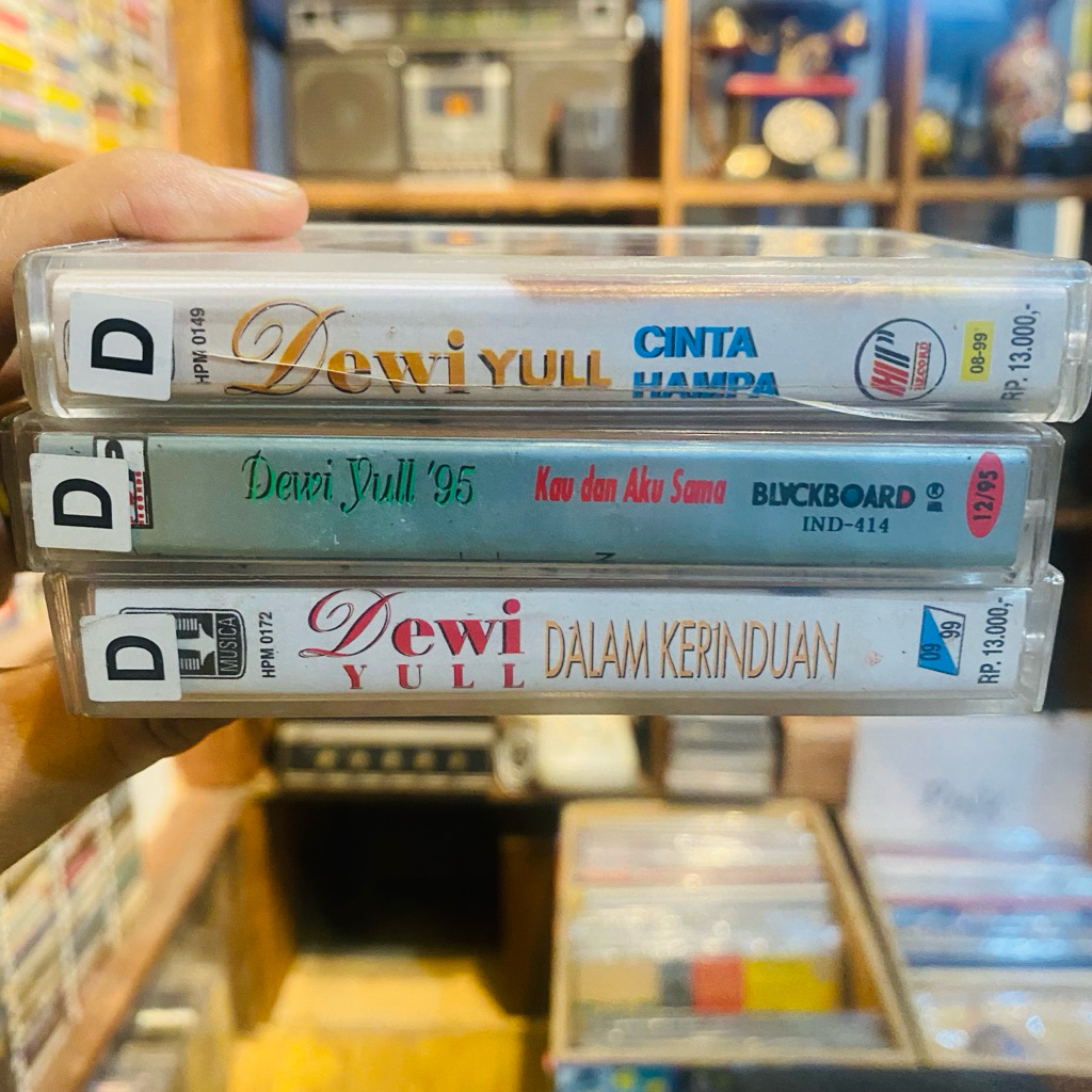 KUMPULAN KASET PITA DEWI YULL