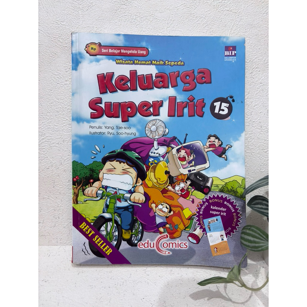[PRELOVED] Keluarga Super Irit 15 Wisata Hemat Naik Sepeda