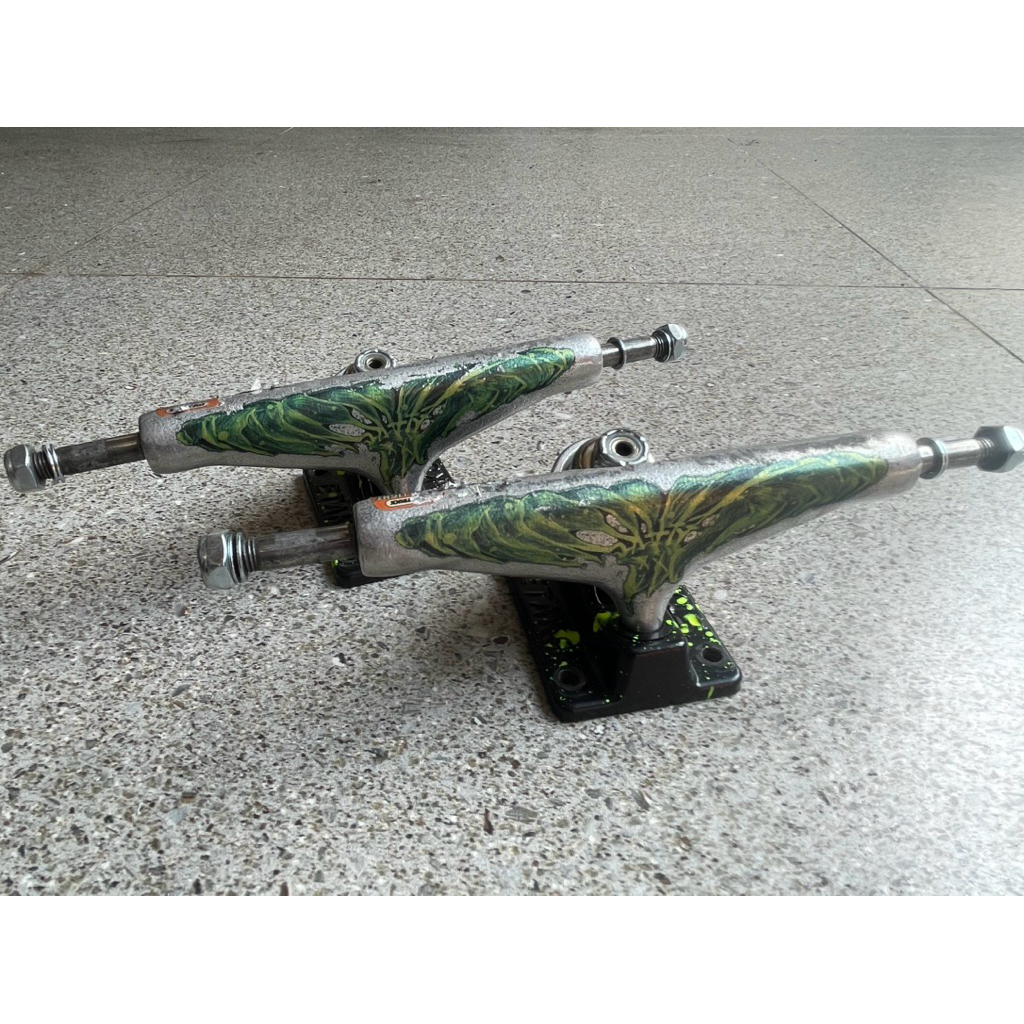 Etaks x Chocoseven truck skateboard