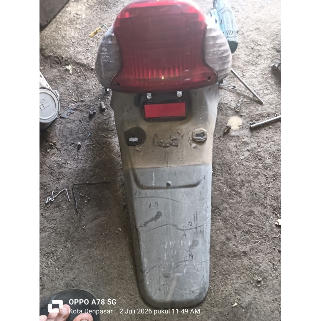 spakbor belakang kymco easy 100cc