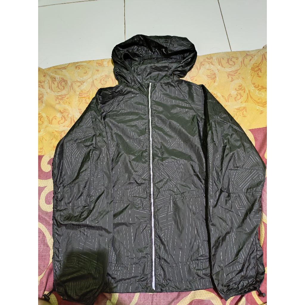 JAKET OUTDOOR POCKETABLE TOPTEN