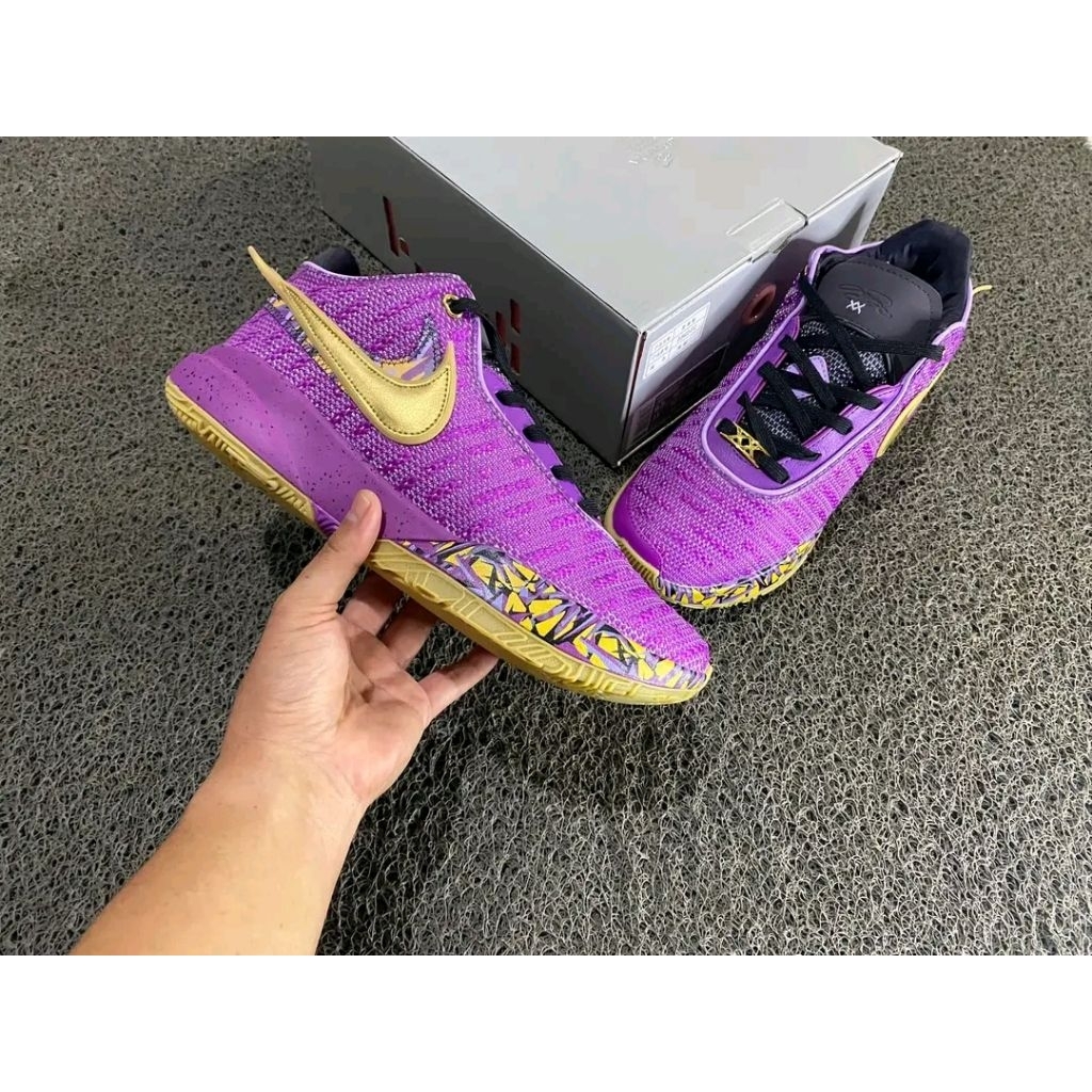 Lebron 20 Vivid Purple