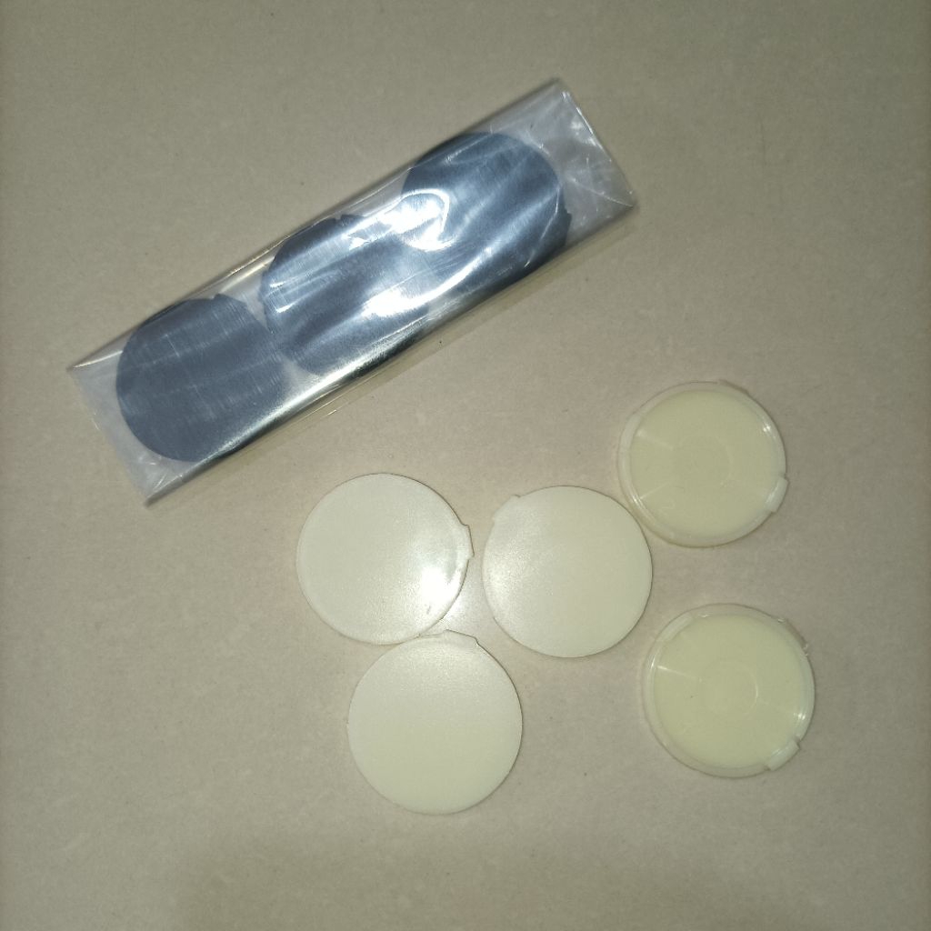 COVER TUTUP BAUT SPOILER INNOVA PENUTUP LUBANG BAUT SPOILER INNOVA 2004 2005 2006 2007 2008 2009 201