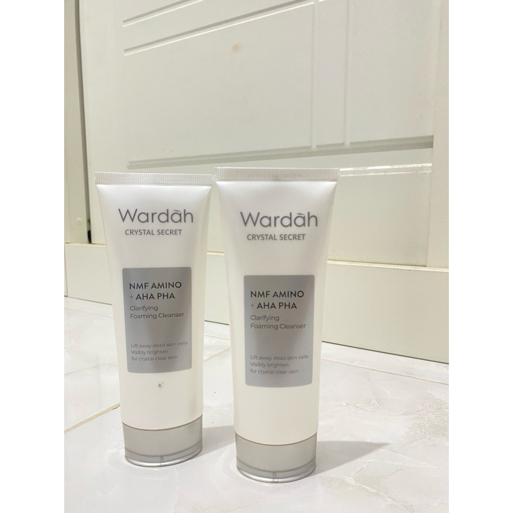 Wardah Crystal Secret - Foaming cleanser