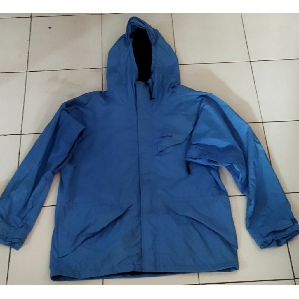 jaket outdoor Marmot