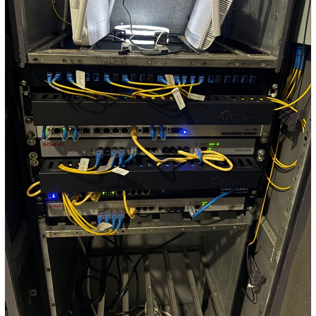 OLT HSGQ EPON 4PORT Bekas Migrasi Normal No MinusInclude SFP +9