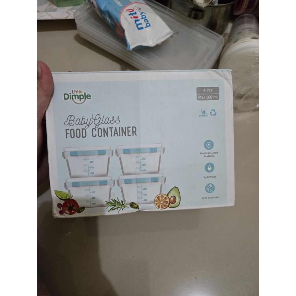 PRELOVED FOOD CONTAINER LITTLE DIMPLE