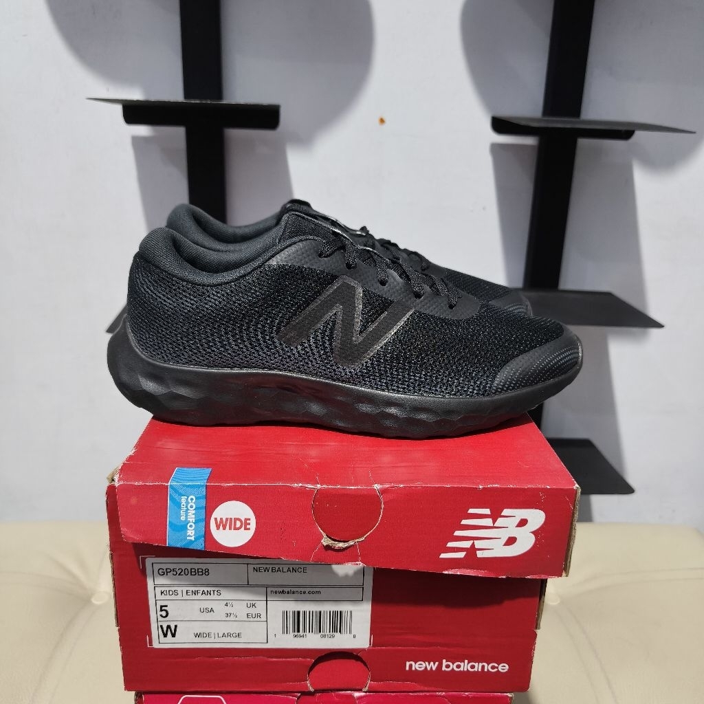 SEPATU WANITA SPORT NB GP520 Fullblack - wide fit ringan dan nyaman