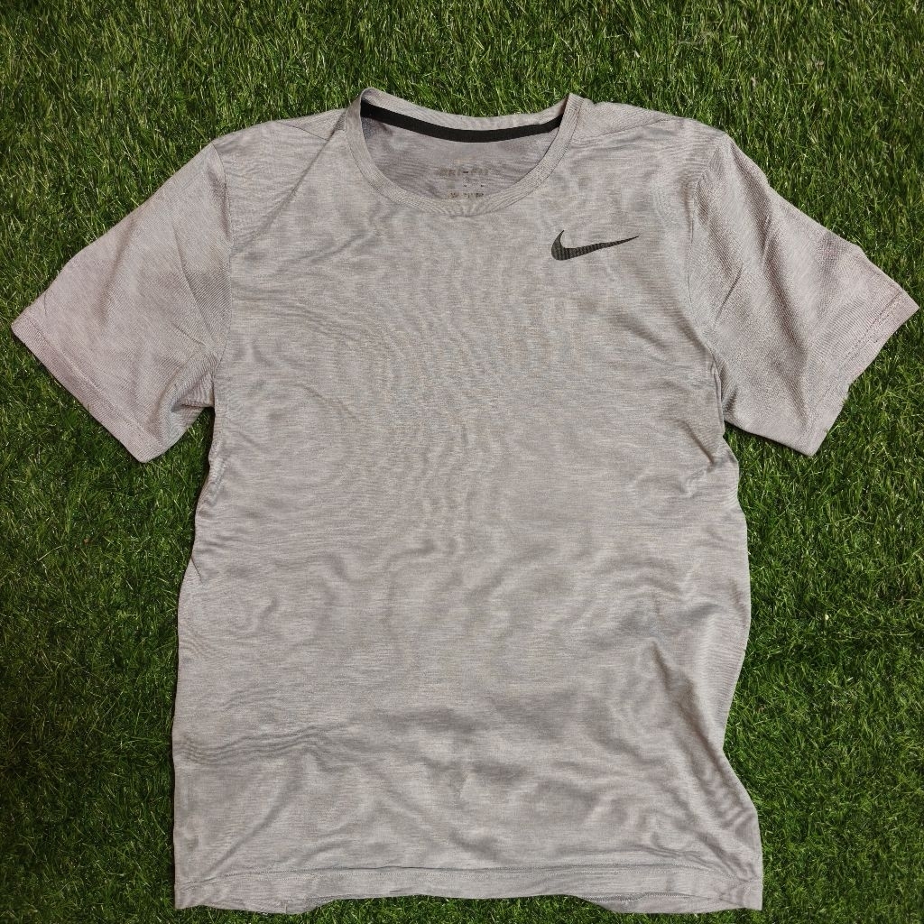 kaos nike abu preloved