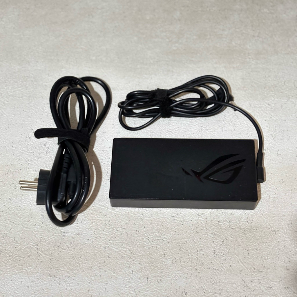 DIJUAL CHARGER LAPTOP ASUS ROG 210 WATT BEKAS LAPTOP ROG G513QC