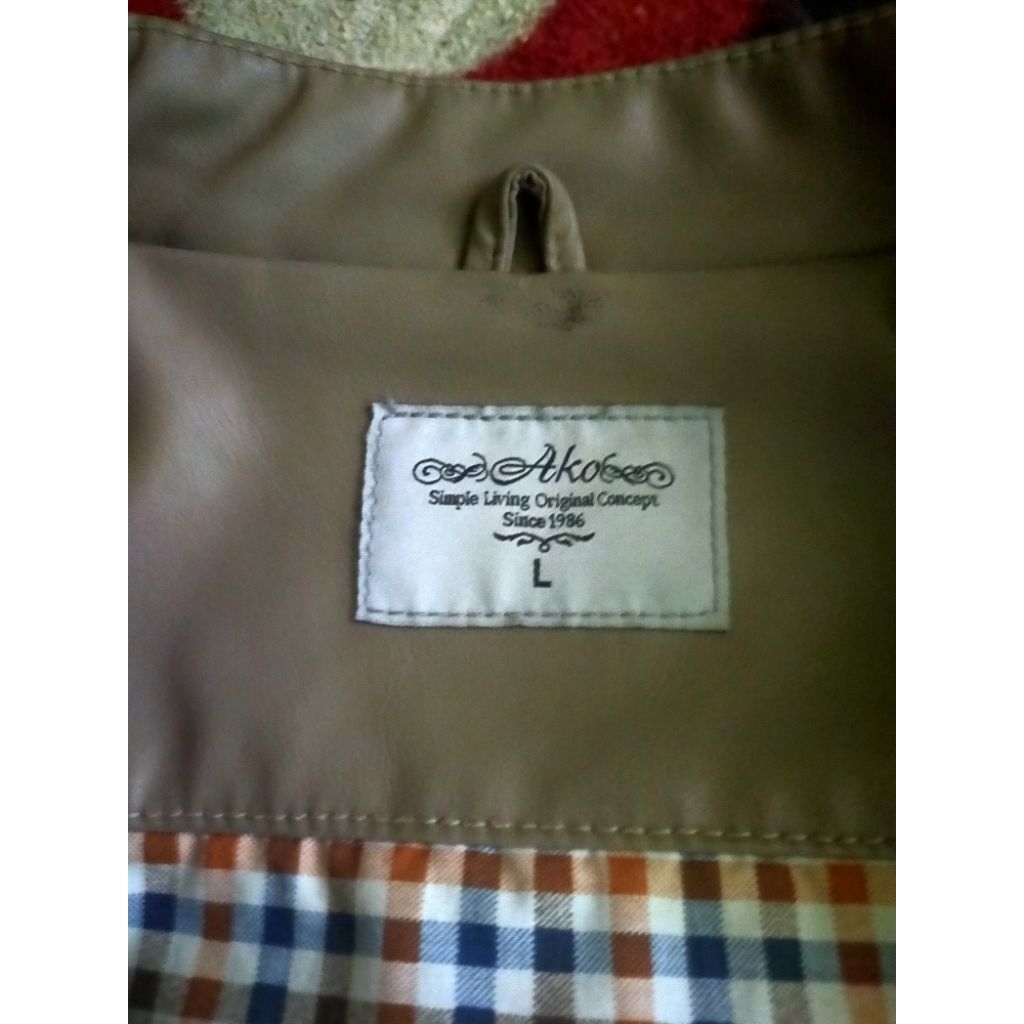 jaket kulit wanita merek Ako