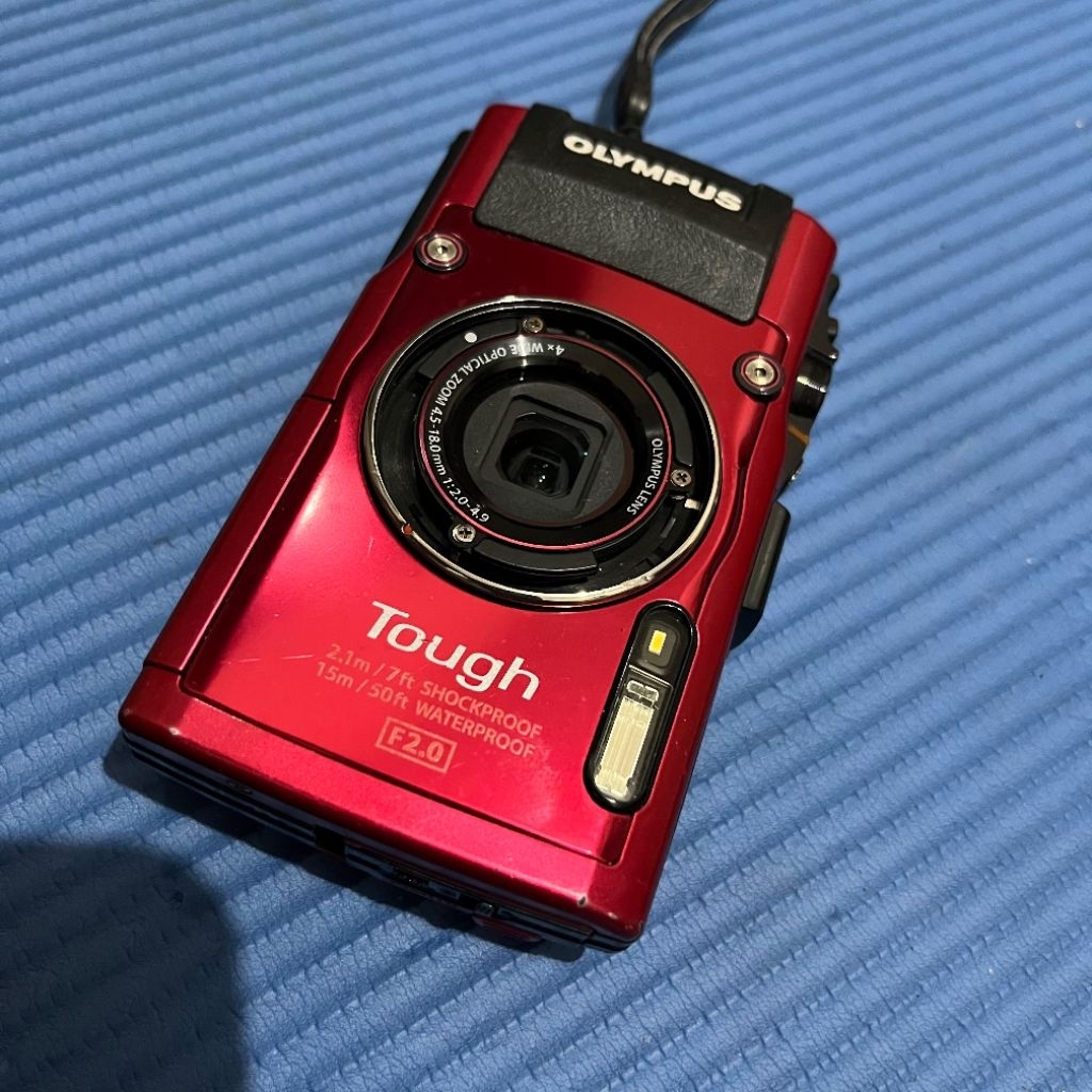 Olympus Tough TG-4 Waterproof