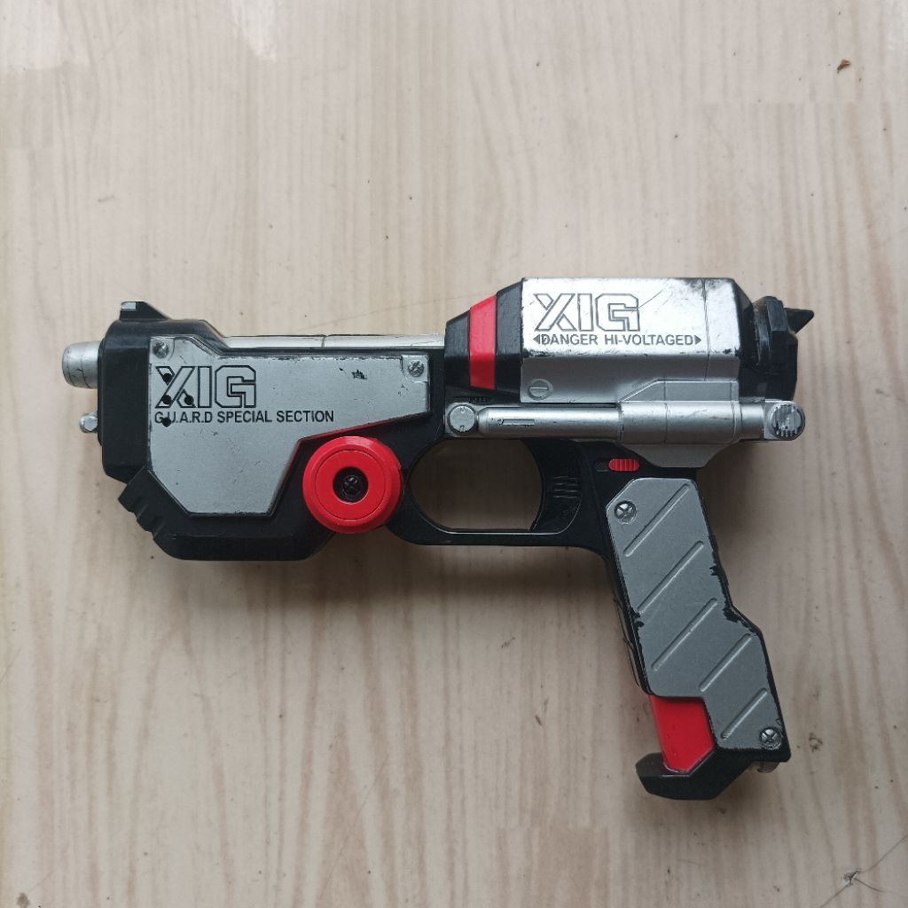 Original Rare Bandai Yutaka Ultraman Gaia XIG Gun Blaster Mainan Action Figure