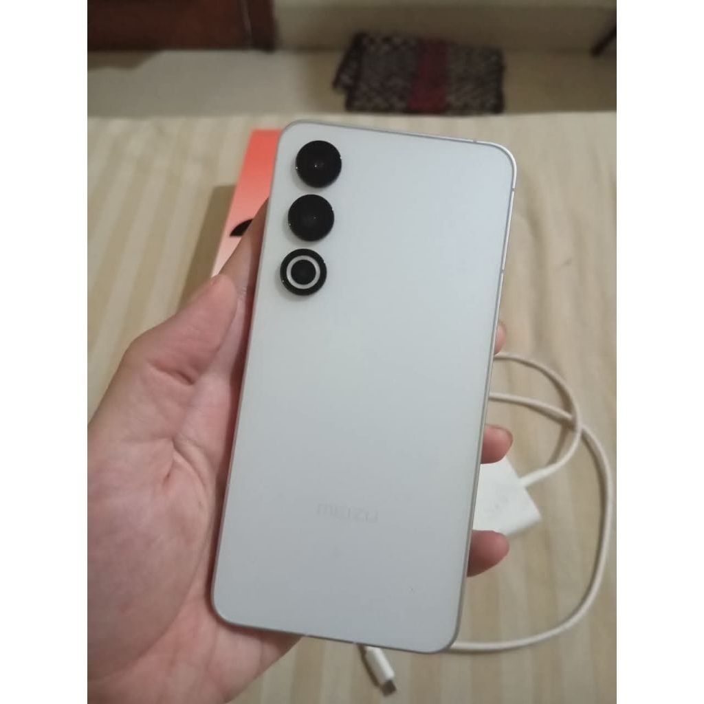 meizu 21 12/256 fullset Snapdragon 8 gen 3 like new