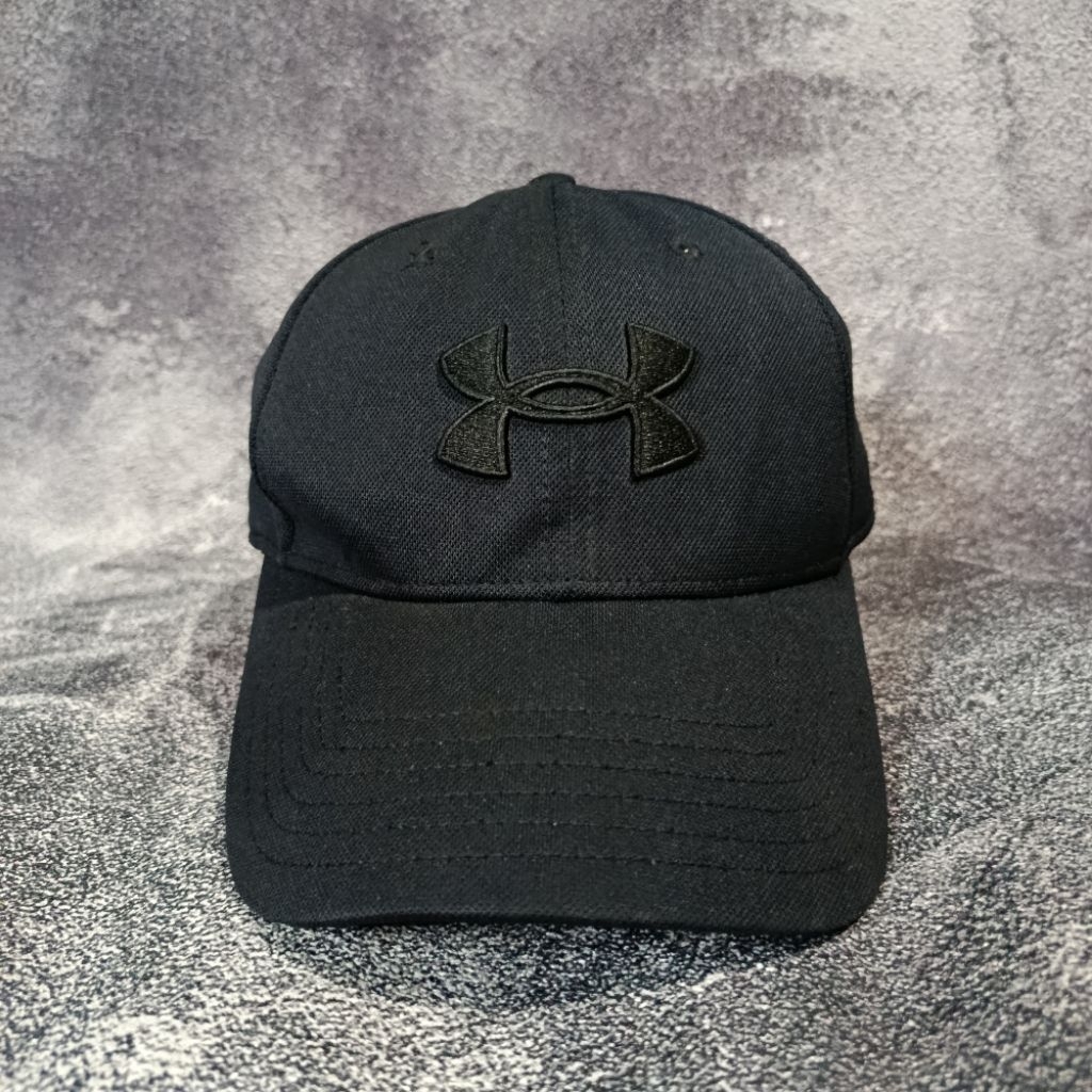 Digidegu Topi Under Armour - Black on Black