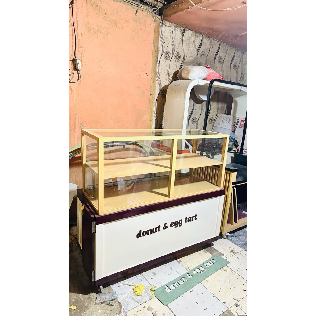 Gerobak / booth bekas like new / etalase bekas