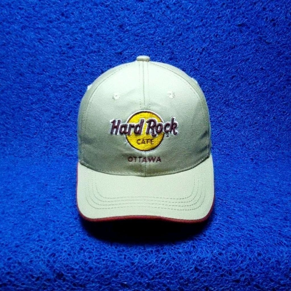 topi hardrock Cafe ottawa casual