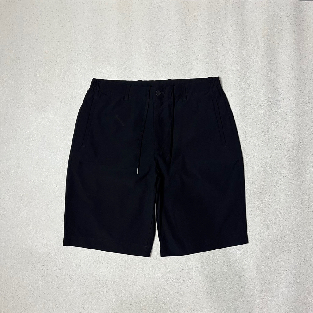 Uniqlo x Theory airsense short pants