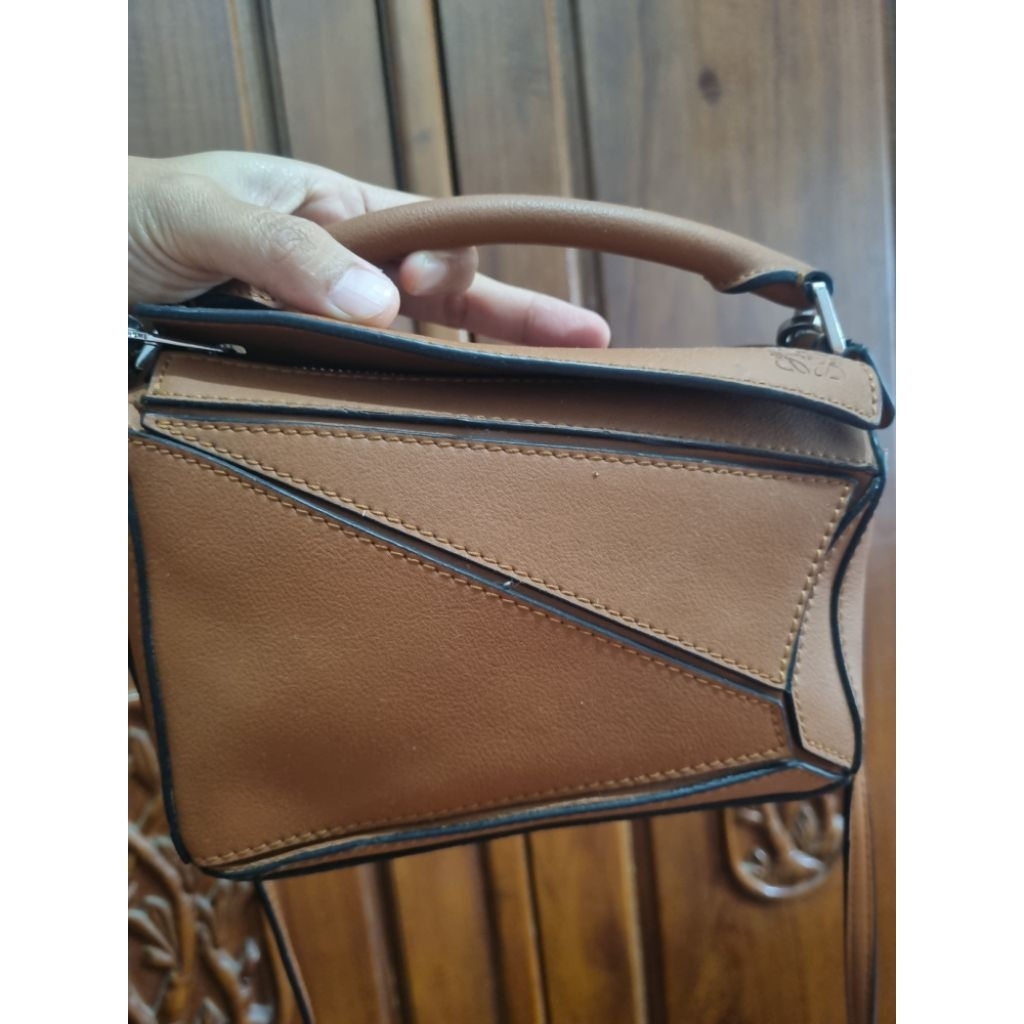 Preloved loewe small brown