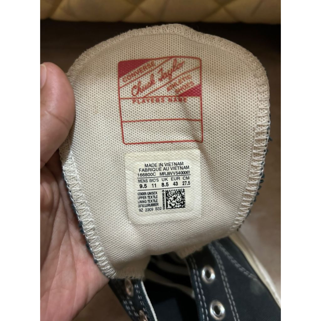 preloved sepatu convers