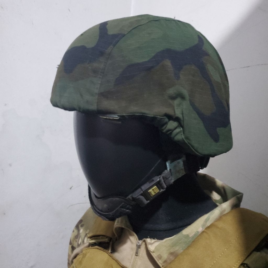 Cover Helmet PASGT MICH 2000 Woodland US Army