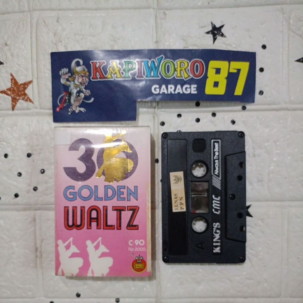 kaset pita 30 golden waltz