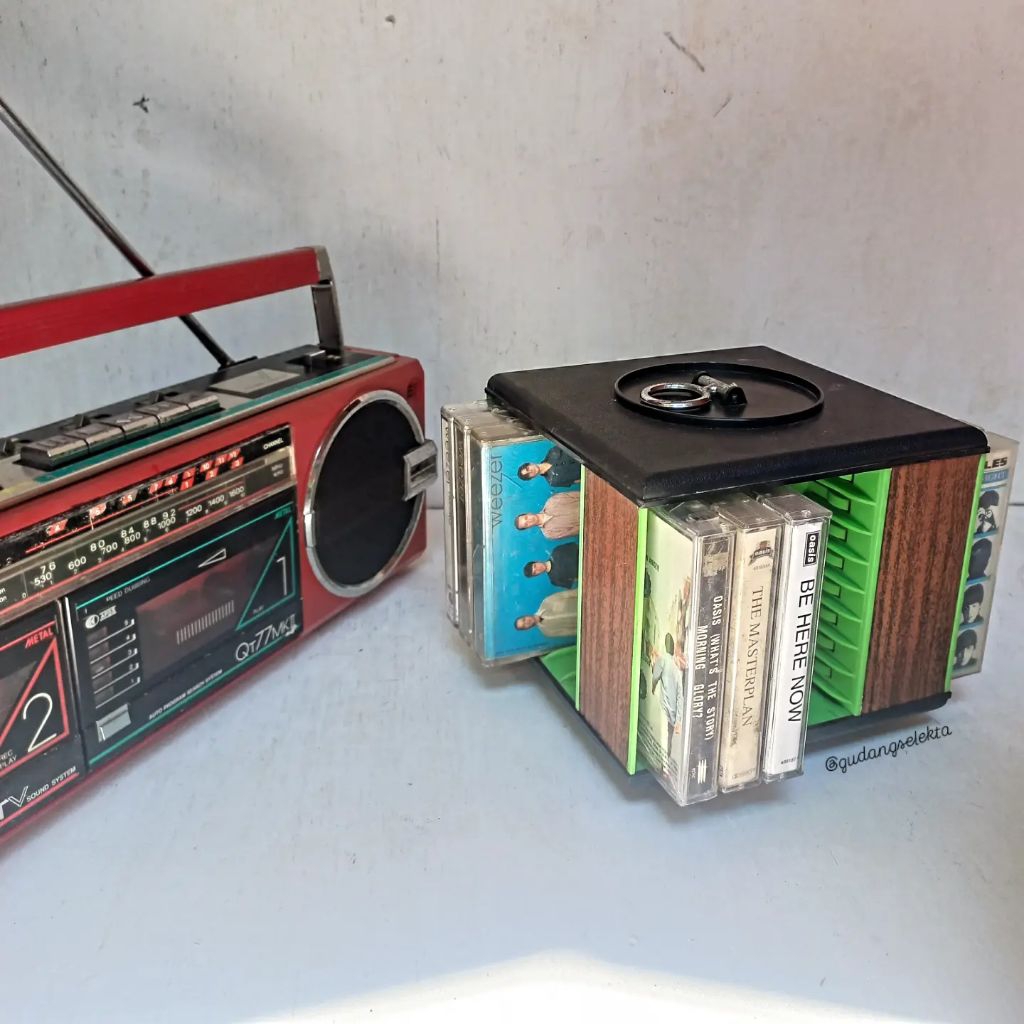 Rak Kaset Pita Dekorasi Vintage Revolving Cassette Tape Box Storage