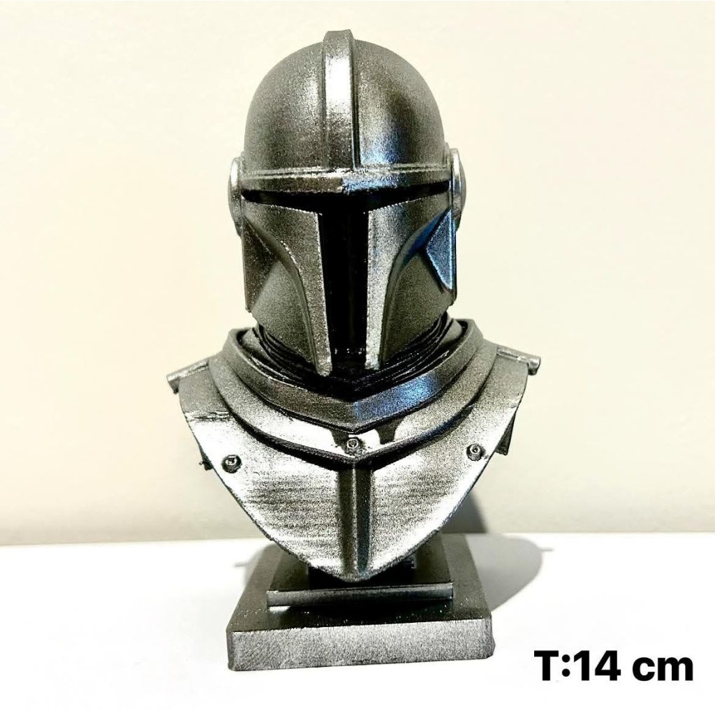 mainan action figure Star Wars Mandalorian bust model inspired by the Star Wars