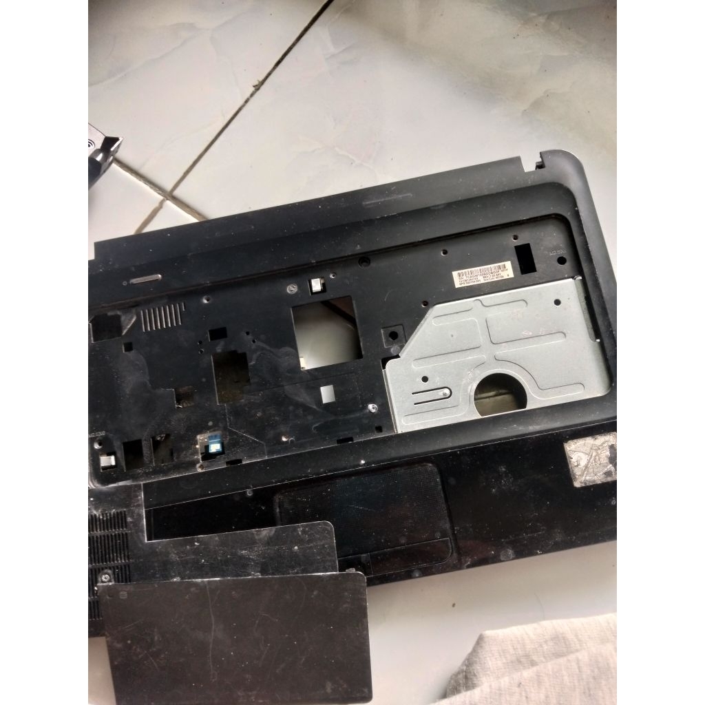 cesing leptop hp 1000