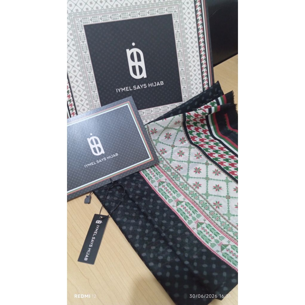 (PRELOVED) Scarf HL, Vanila dll