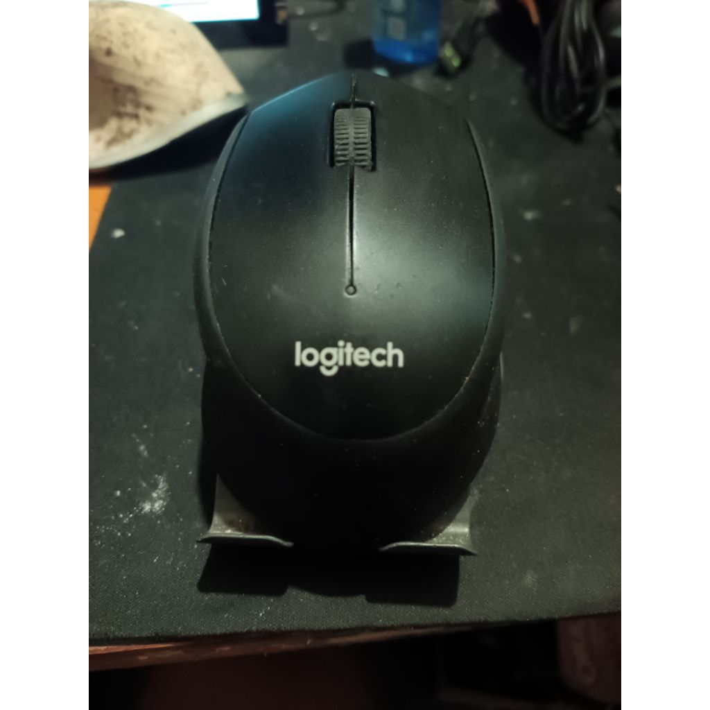 Mouse wireless Logitech M331 dengan dongle bekas(baca deskripsi)