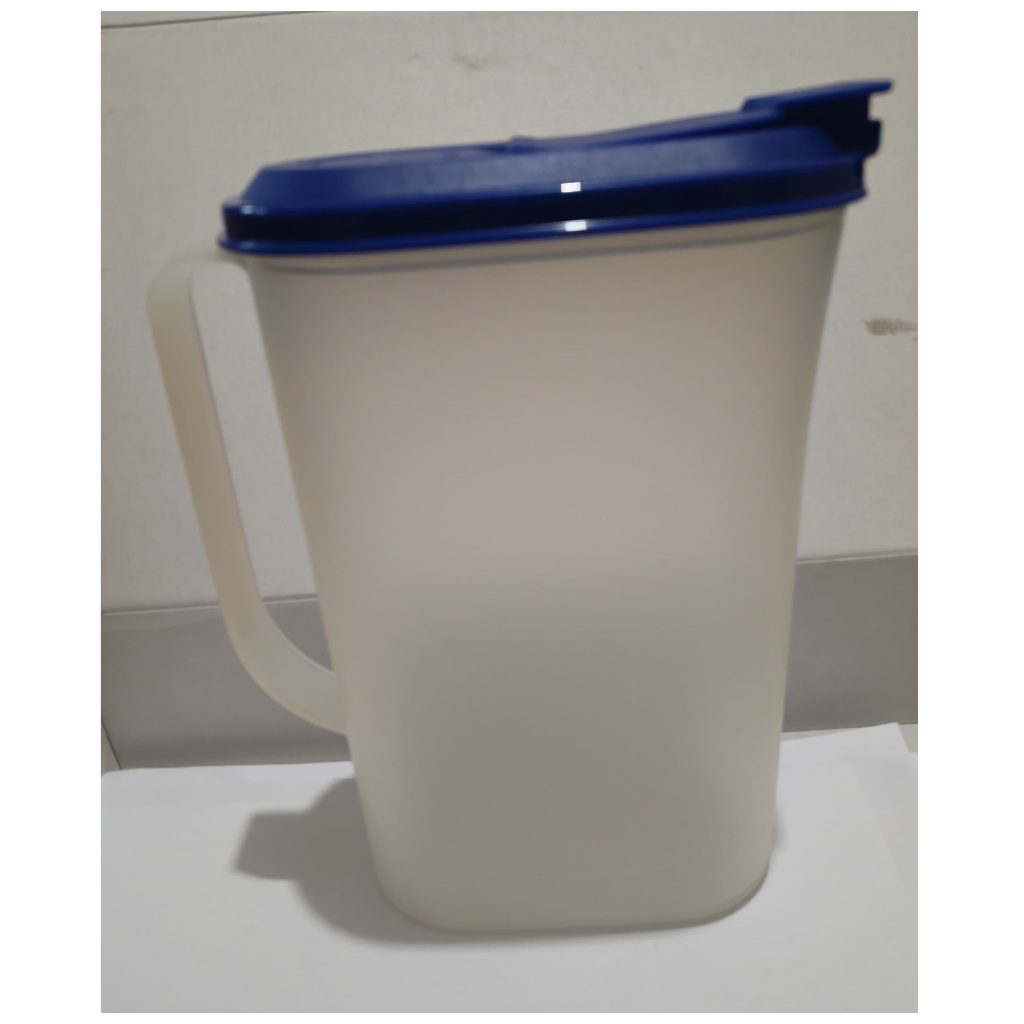 Slim Line Tupperware Slim Line Pitcher / Fridge Jug (2 Liter)Pitcher / Fridge Jug (2 Liter) Tupperwa